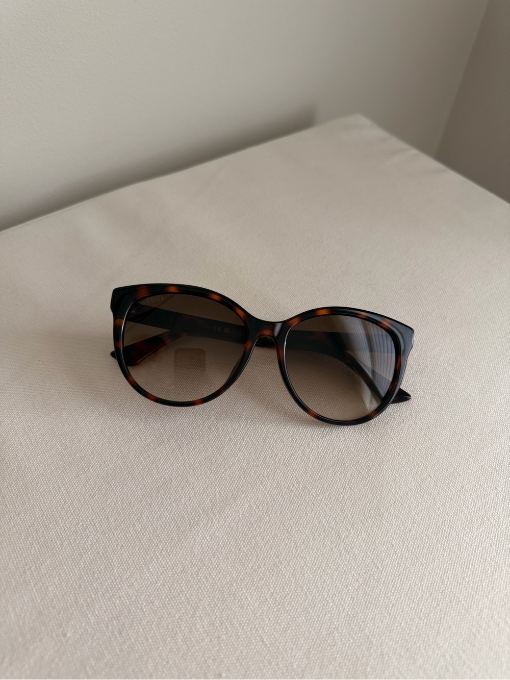 NEW Gucci GG0636SK 002 Havana Sunglasses with Velvet-Lined Case - Picture 2 of 5
